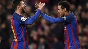 Lionel Messi (à gauche) et Neymar
