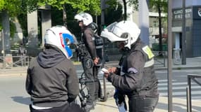 La police municipale parisienne a réalisé ce jeudi des contrôles sonores de deux-roues motorisés.