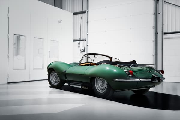 Toutes les pièces sont des copies conformes de l'originale. Seule la sécurité a été augmentée, avec un châssis légèrement retravaillé, explique Jaguar.