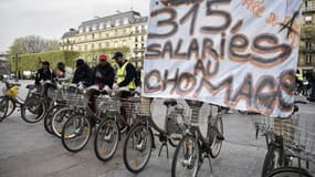 Les employés de Cyclocity, qui gèrent les Velib, en grève à Paris le 4 avril 2017