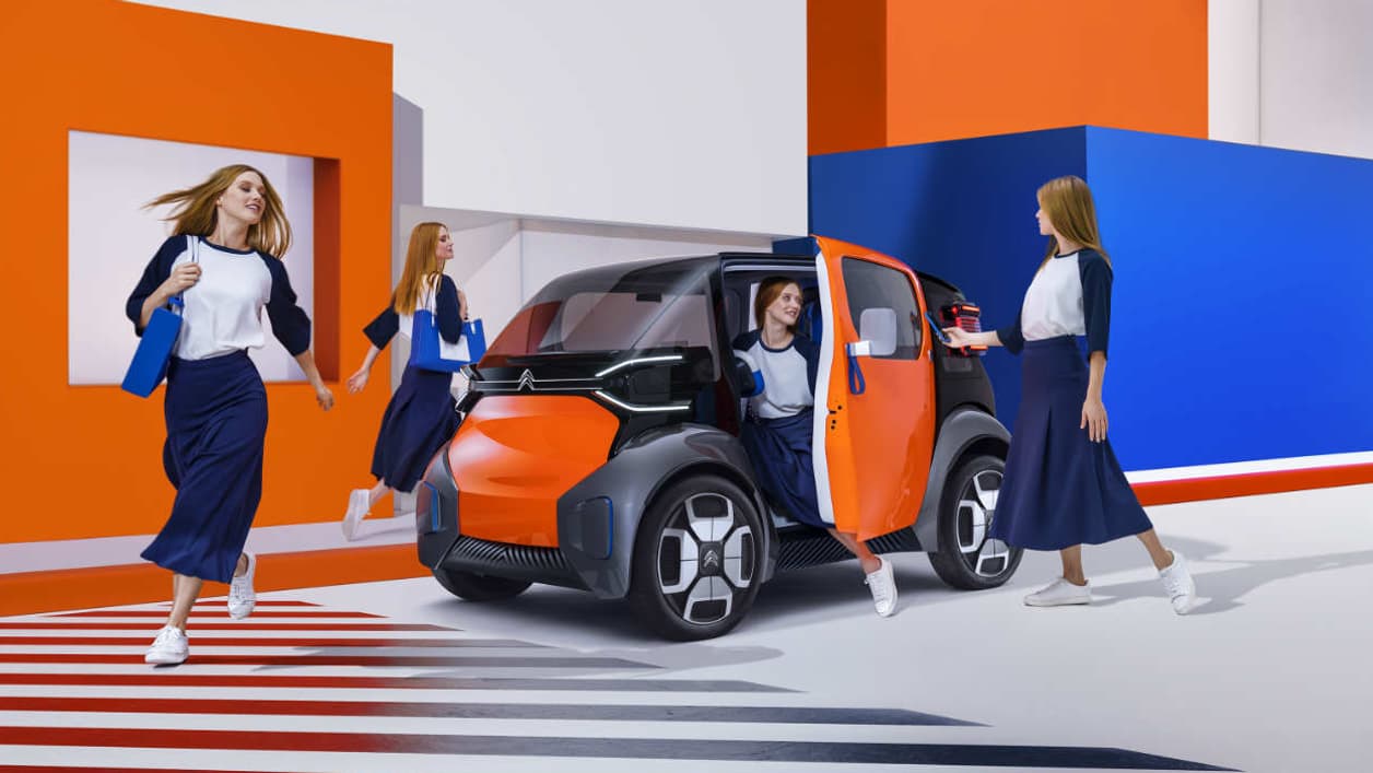 Ce petit modèle cubique se distingue par une portière antagoniste côté conducteur, et une portière classique côté passager. Ce petit modèle cubique se distingue par une portière antagoniste côté conducteur, et une portière classique côté passager.