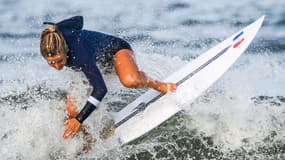 La surfeuse Johanne Defay lors des JO de Tokyo