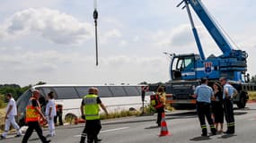 Quatre personnes sont mortes le 13 juin 2025 dans l'accident d'un autocar transportant des adultes et des adolescents ukrainiens sur l'autoroute A81 dans le département de la Sarthe.