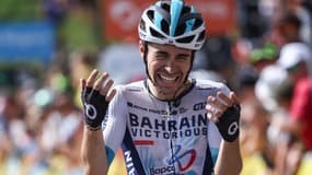 Lenny Martinez, vainqueur de la 8e étape du Critérium du Dauphiné, le 15 juin 2025.