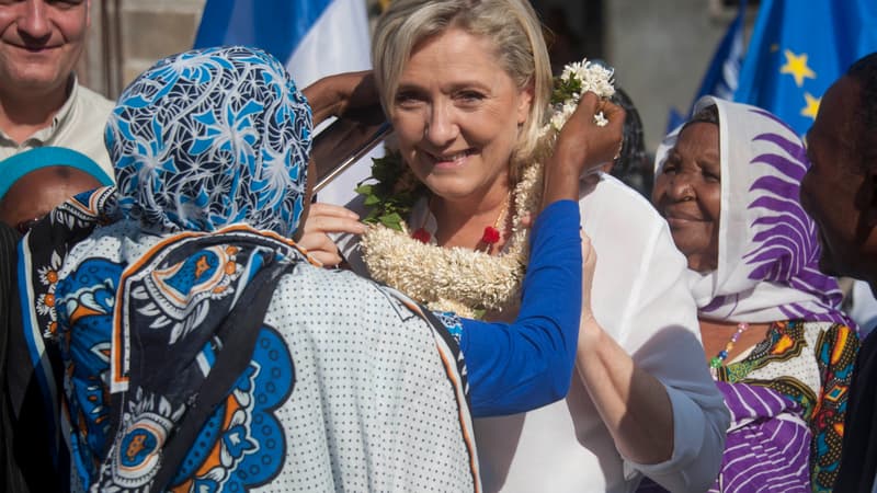 Marine Le Pen à Mayotte en 2016.