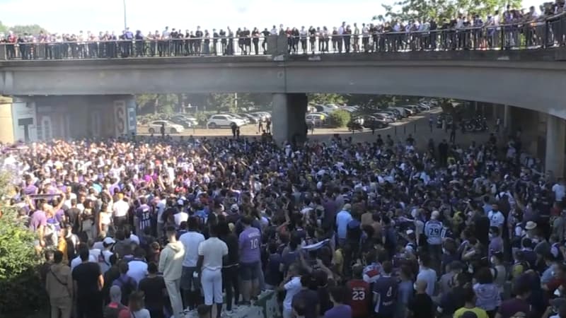 Barrage L1/L2: les supporters de Toulouse bouillants aux abords du Stadium