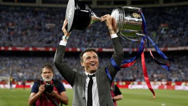 Luis Enrique remportant la Coupe du Roi avec le Barça, en mai 2017