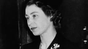 Elizabeth II, au premier jour de son règne, le 7 février 1952.