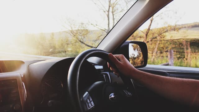 Les Hauts-de-France adoptent l'expérimentation d'une aide au permis de conduire pour 1.000 jeunes en insertion.