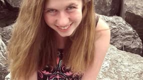 La petite Jayme Closs, 13 ans, avait disparu la nuit même où ses parents avaient été abattus il y a trois mois dans une région rurale du nord de l'Amérique