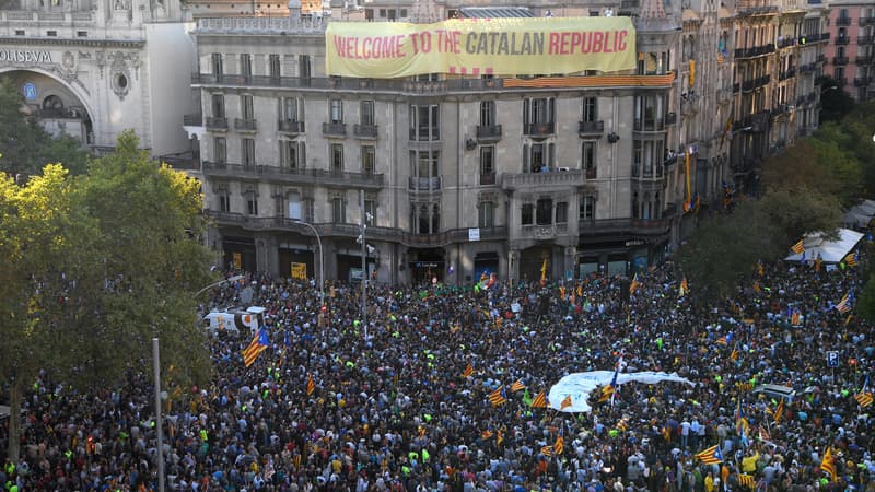 Des partisans de l'indépendance manifestent à Barcelone, le 20 septembre 2017.