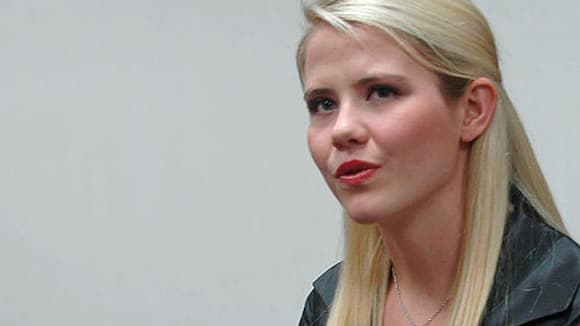 Elisabeth Smart s'engage dans la lutte contre les abus sur les enfants.