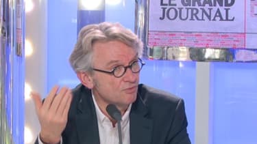 Jean-Claude Mailly annonce, ce vendredi 1er février, sur le plateau de BFM Business, sa volonté d'agir contre l'accord sur l'emploi