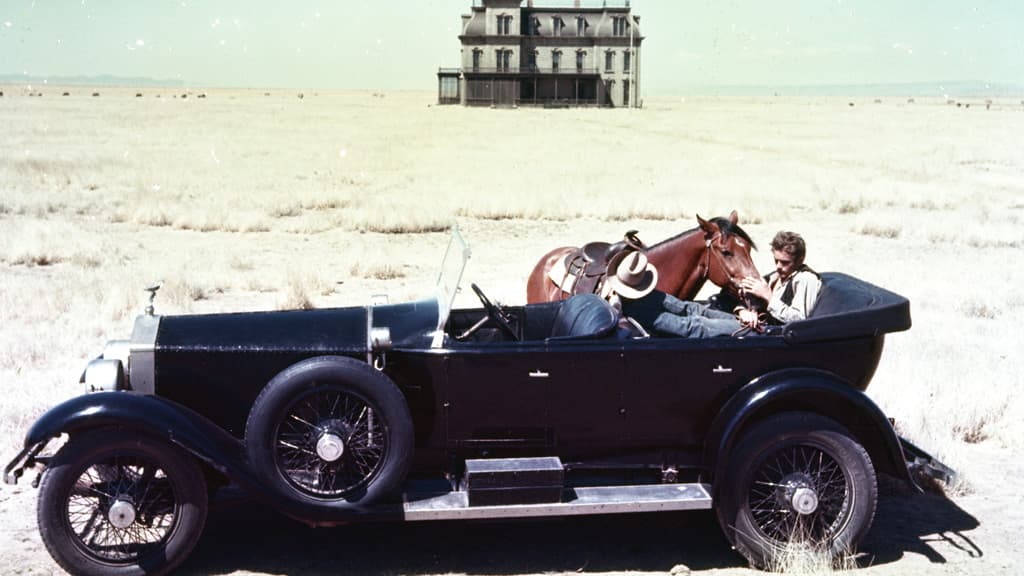 Dans son dernier film "Géant", Dean conduit la Silver Ghost, aujourd'hui voiture la plus chère au monde. Dans son dernier film "Géant", Dean conduit la Silver Ghost, aujourd'hui voiture la plus chère au monde.