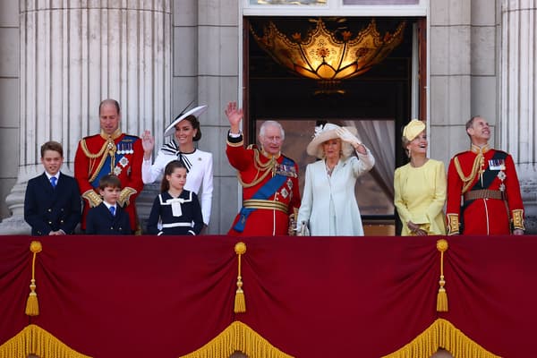 La famille royale saluant depuis le balcon de Buckingham le 15 juin 2024. 