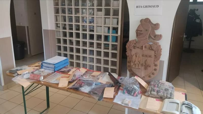 Lors de la perquisition du véhicule, les gendarmes ont saisi plus de 2 kilos de résine de cannabis.