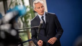 Le ministre de l'Economie Bruno Le Maire fait une déclaration à l'issue d'une réunion avec les syndicats d'Ascoval, en mai 2019 à Paris