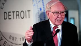 A l'âge où certains profitent de la retraite, le milliardaire Warren Buffet, 84 ans, reste à l'affût de gros coups financiers. 