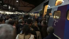 Panne à Montparnasse: un problème d'aiguillage a provoqué l'interruption totale du trafic