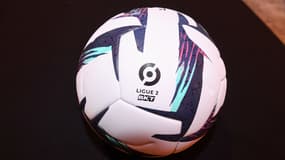 Le ballon officiel de la Ligue 2