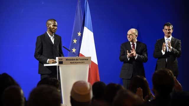 Lassana Bathily, pendant la cérémonie de naturalisation au ministère de l'Intérieur, le 20 janvier.