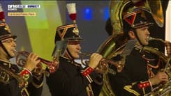 La Garde républicaine joue "I Will Survive" de Gloria Gaynor, en l'honneur des Jeux Olympiques et Paralympiques 2024 de Paris, aux BFM Awards