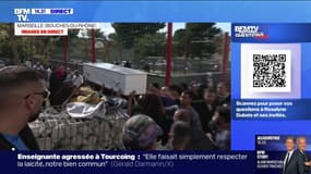 Marseille: le cercueil du Nessim Ramdane, tué dans un règlement de compte, porté par la foule