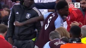 La colère de Jhon Duran au moment d'être remplacé lors du succès d’Aston Villa contre Bologne (2-0, Ligue des champions), le 22 octobre 2024