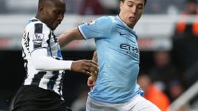 Mapou Yanga-Mbiwa aux prises avec Samir Nasri