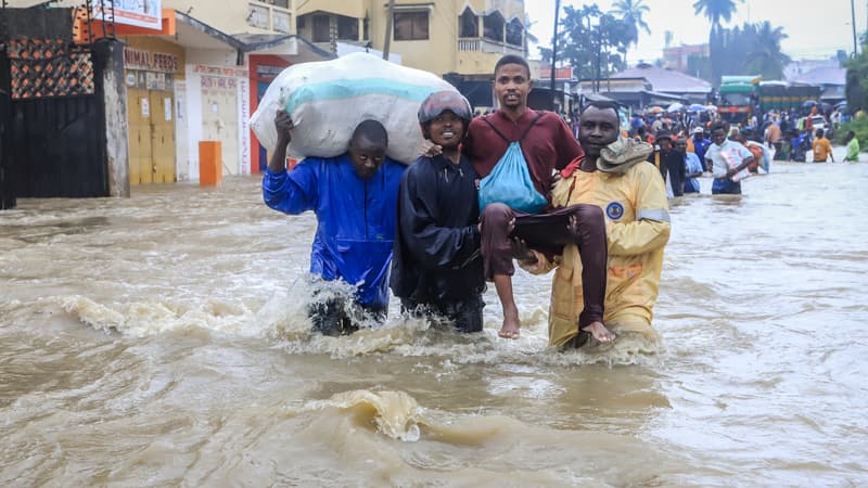 Inondations à Mombasa au Kenya, le 17 novembre 2023.