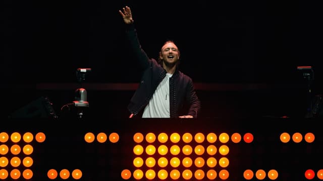 David Guetta a vendu près de 900.000 exemplaires de son album en 2015 en dehors des frontières.