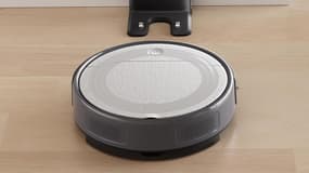 La poussière c'est fini, foncez sur ce site pour profiter de cet aspirateur robot très apprécié
