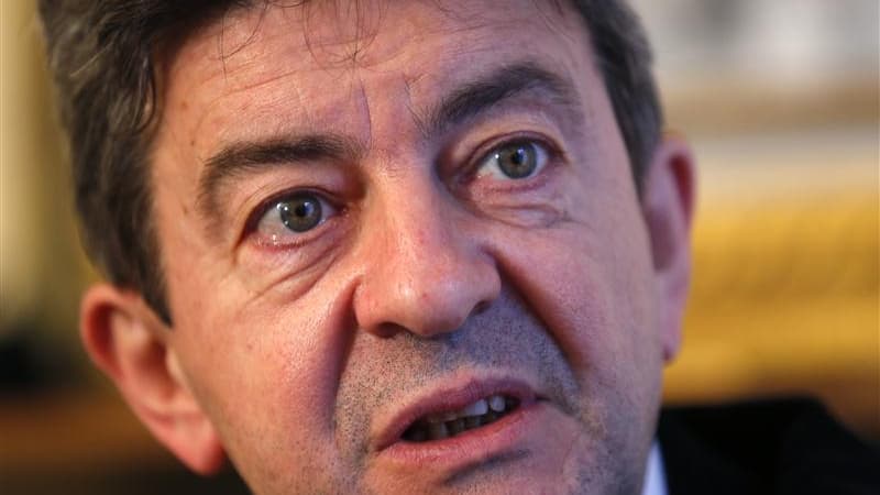 Jean-Luc Mélenchon a accusé Nicolas Sarkozy d'emprunter au vocabulaire de la Collaboration et d'"extrême-droitiser la droite" en France. "La phrase qui consiste à dire 'se faire traiter de fasciste par un communiste est un compliment' est une reprise mot