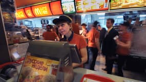 McDonald's peut avoir une réelle influence en Russie au moment où le discours officiel minimise l'ampleur du conflit 