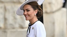 Kate Middleton arrive à la Horse Guards Parade pour le défilé de l'anniversaire du roi "Trooping the Colour" à Londres, le 15 juin 2024.