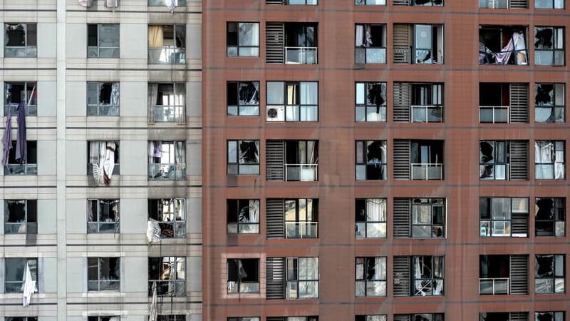 Façades d'immeubles en périphérie de la zone industrielle, théâtre des deux déflagrations meurtrières mercredi.