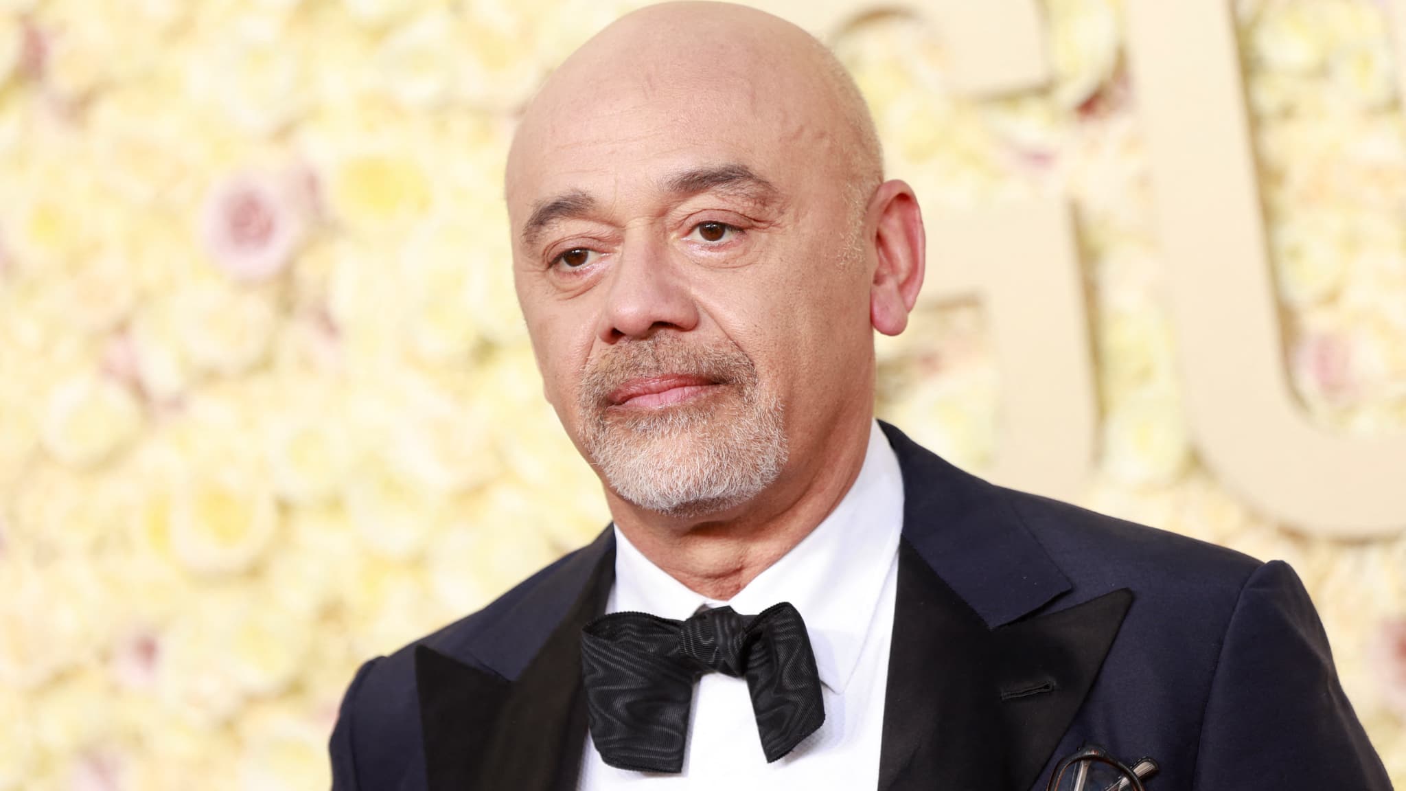 Christian Louboutin sur le tapis rouge des Golden Globes, le 7 janvier 2024 à Los Angeles Christian Louboutin sur le tapis rouge des Golden Globes, le 7 janvier 2024 à Los Angeles
