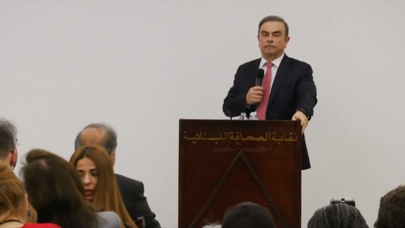 Carlos Ghosn face à la presse ce mercredi.