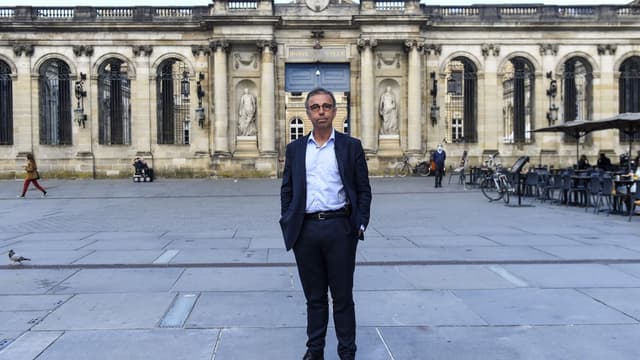 Le nouveau maire écologiste de Bordeaux appelle à un moratoire sur la 5G.