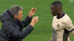 Luis Enrique et Randal Kolo Muani lors de Lorient-PSG, le 24 avril 2024 en Ligue 1