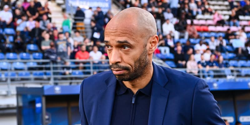 Le sélectionneur de l'équipe de France U23 Thierry Henry à Châteauroux le 22 mars 2023