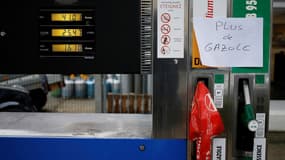 Il y a des tensions persistantes dans l'approvisionnement en carburant des stations-service à Marseille.
