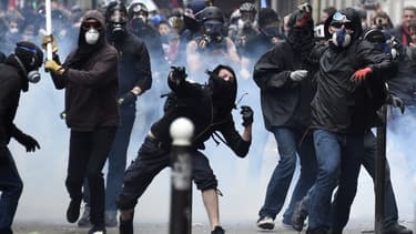 De violents affrontements ont éclaté entre des casseurs et des forces de l'ordre.
