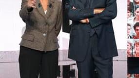 François Fillon et la journaliste Arlette Chabot attendent le début de l'émission "A vous de juger", durant laquelle le Premier ministre a exclut toute nouvelle concession du gouvernement sur la réforme des retraites. Renoncer à repousser l'âge du départ