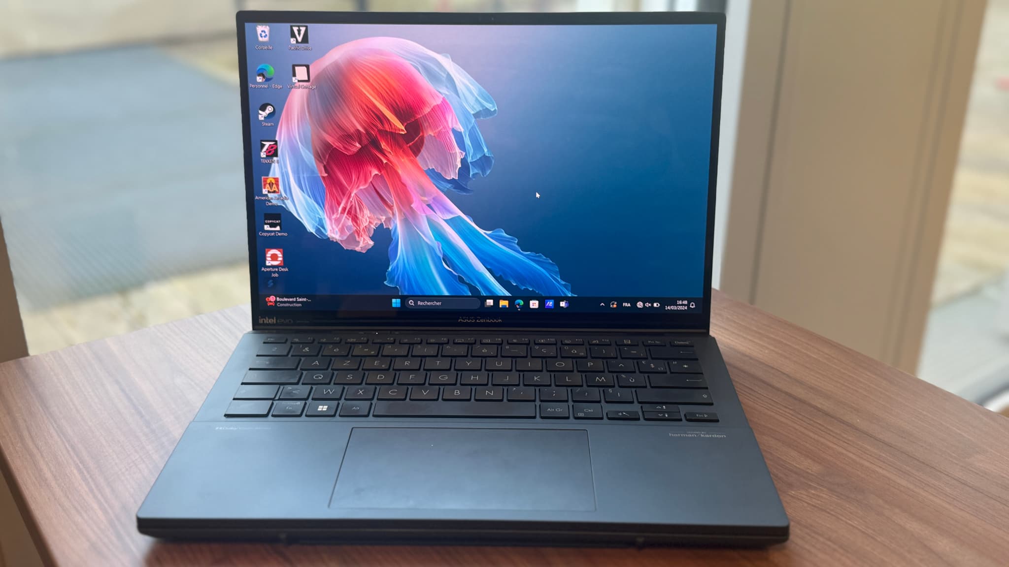Asus Zenbook Duo 2024