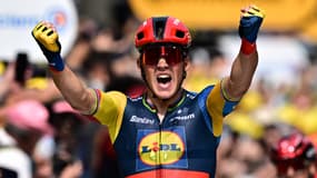 Mads Pedersen remporte la 8e étape du Tour de France, le 8 juillet 2023.