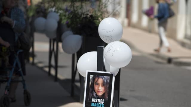 Lors de l'enterrement de Maëlys, des ballons blancs étaient venus fleurir les rues de la Tour-du-Pin, en Isère
