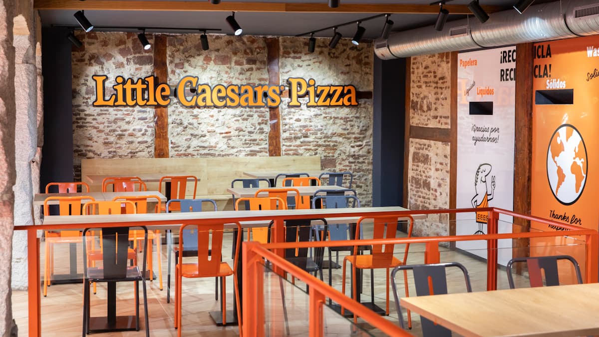 Un restaurant Little Caesars en Espagne.