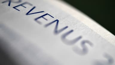 La date limite pour l'envoi de la déclaration de revenus 2021 en format papier est finalement repoussée au 31 mai, au lieu du 19 mai, du fait de retards dans l'envoi du document prérempli à certains contribuables concernés
