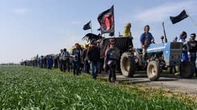 Manifestation dans les Deux-Sèvres à La Rochénard en mars 2022, contre les bassines
